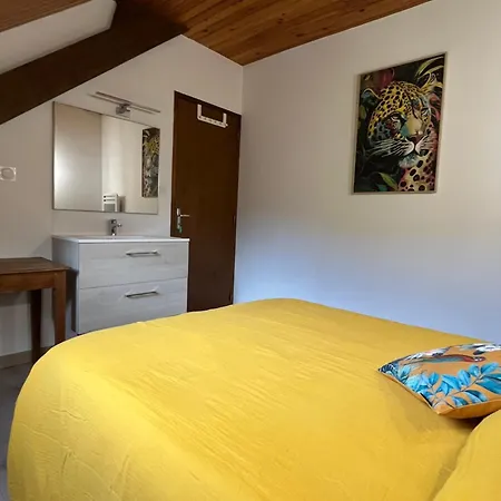 4 Chambres, Séjour, Cuisine *