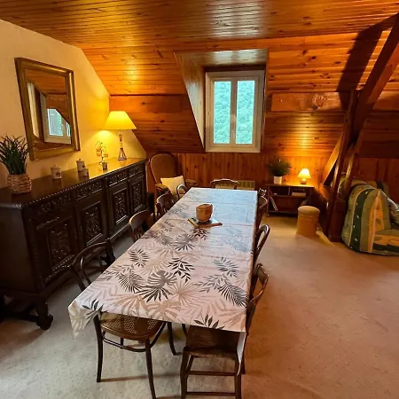 4 Chambres, Sejour, Cuisine Апартаменты Кастийон-де-Ларбуст