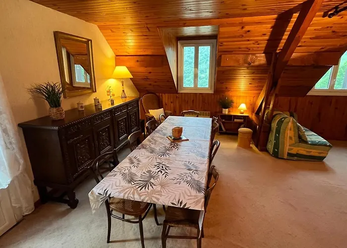 4 Chambres, Sejour, Cuisine Апартаменты Кастийон-де-Ларбуст